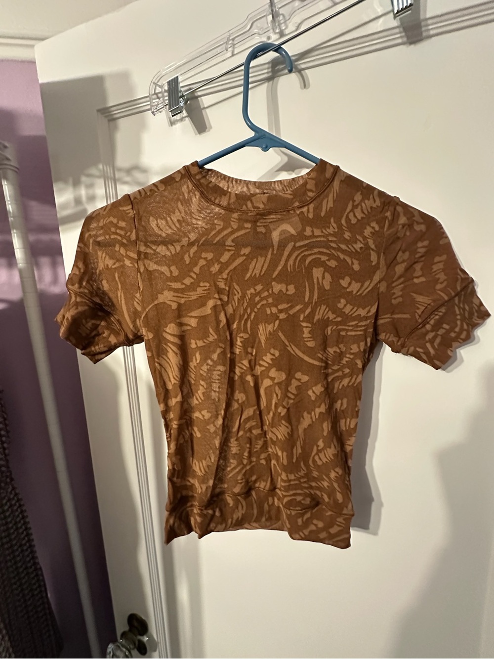 Brown skims Short Sleeve Tee